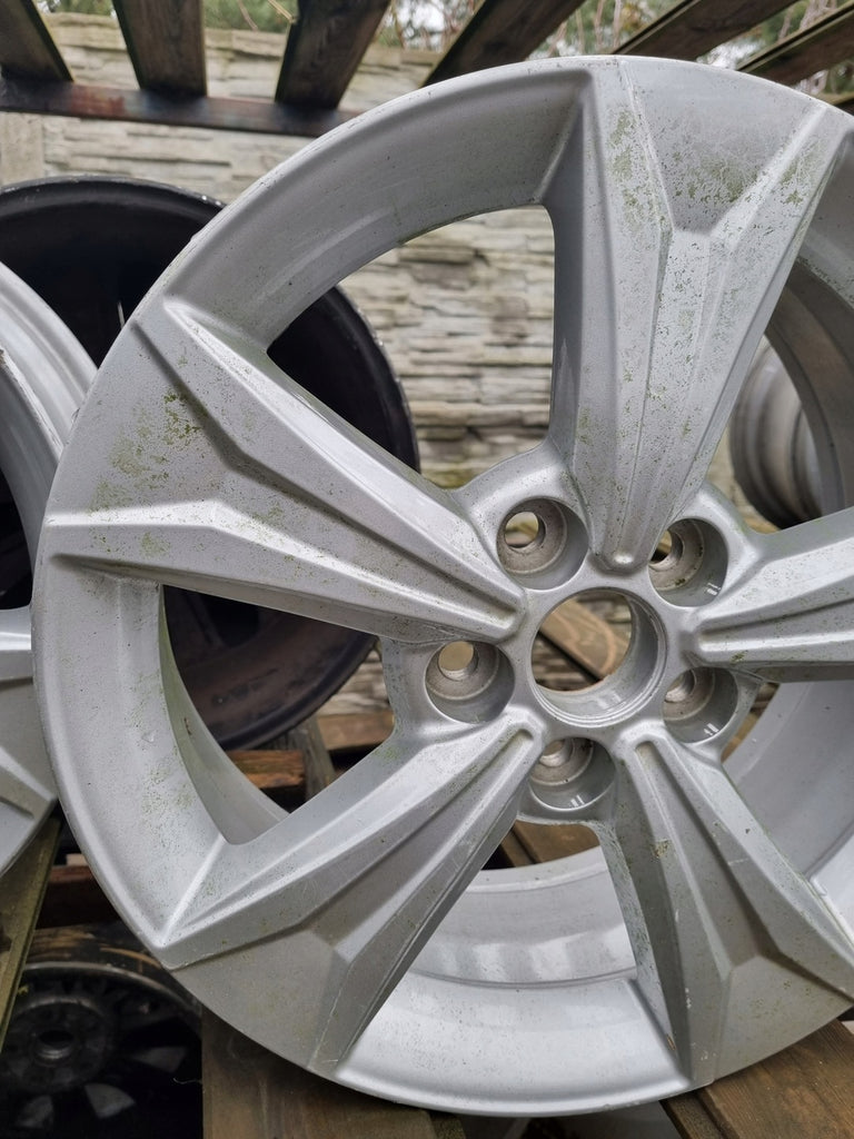 1x Alufelge 17 Zoll 6.5" 5x114.3 45ET Toyota Rim Wheel
