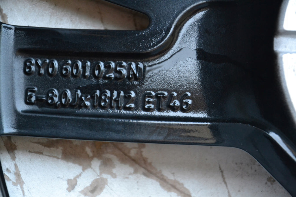 1x Alufelge 18 Zoll 8.0" 5x112 46ET Glanz Silber 8Y0601025N Audi A3 Mg Rim Wheel FEL5315817831mc