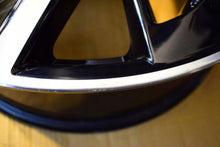 Load image into Gallery viewer, 1x Alufelge 20 Zoll 8.0&quot; 5x114.3 40ET Glanz Schwarz 6UA6A Nissan Qashqai III J12