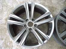 Load image into Gallery viewer, 1x Alufelge 18 Zoll 8.0" 5x112 40ET Glanz Grau 3G8601025N VW Passat Arteon FEL8022701413iy