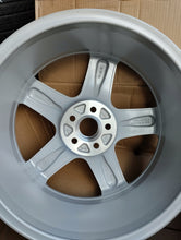 Load image into Gallery viewer, 1x Alufelge 17 Zoll 7.0&quot; 5x100 1C0601025K VW Golf Iv Rim Wheel