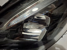 Laden Sie das Bild in den Galerie-Viewer, Frontscheinwerfer Mercedes-Benz Gla H247 A2479063604 LED Rechts Headlight SCH3871973977dt