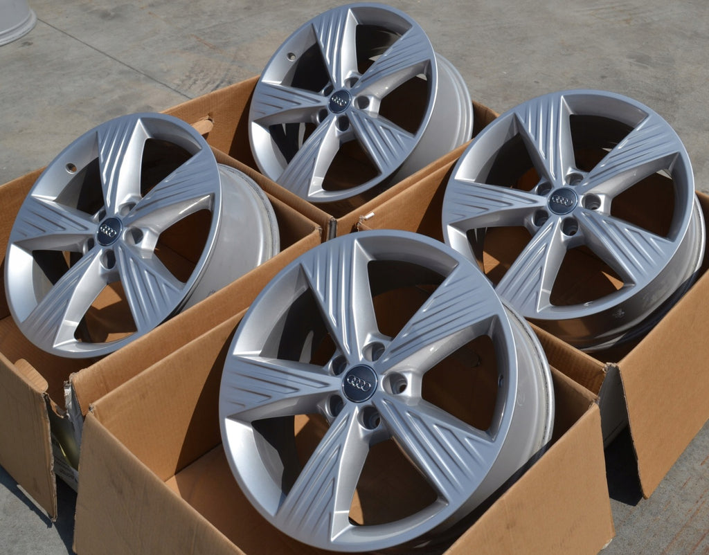 4x Alufelge 19 Zoll 8.0" 5x112 45ET Glanz Silber 89A601025B Audi Q3 Q4 Rim Wheel FEL4529129597og