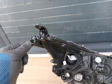 Laden Sie das Bild in den Galerie-Viewer, Frontscheinwerfer Toyota Corolla 81150-02S70 LED Ein Stück (Rechts oder Links)