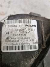 Load image into Gallery viewer, Frontscheinwerfer Volvo C30 31299818 31299819 LE08A6184 Xenon Rechts oder Links SCH6245034130rg