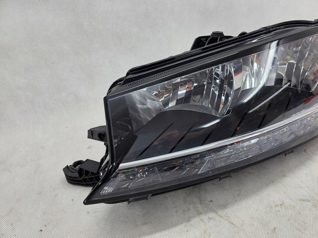 Frontscheinwerfer Skoda Fabia III 6V1941015D Links Scheinwerfer Headlight SCH8869402163dt