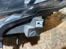 Laden Sie das Bild in den Galerie-Viewer, Frontscheinwerfer Mazda 6 Gj GMH3-51041M Links Scheinwerfer Headlight SCH6624613199zb