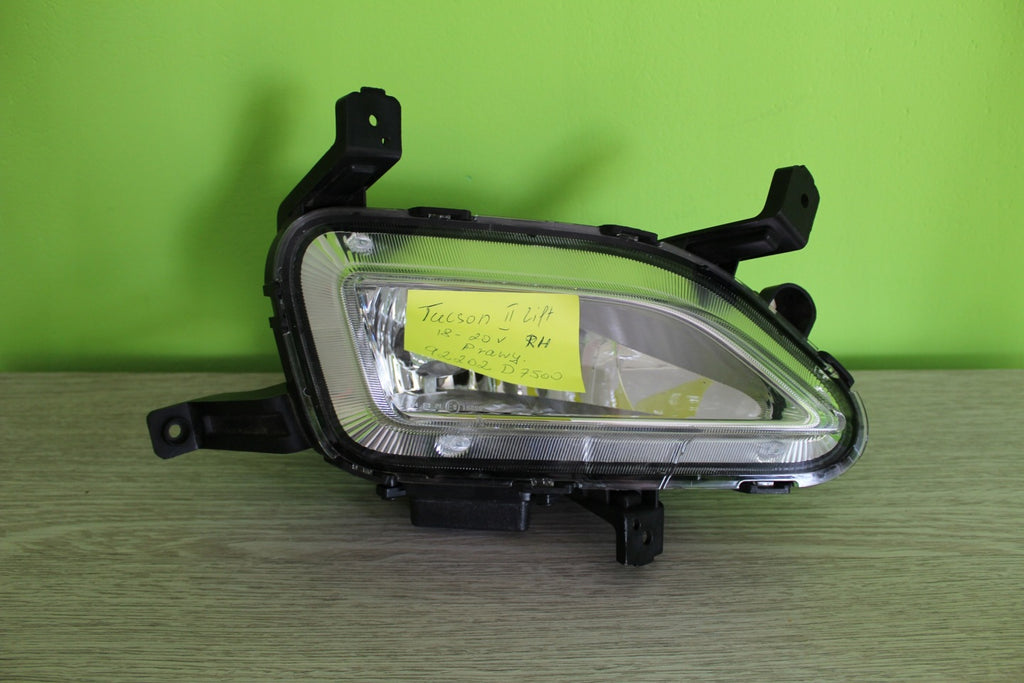 Frontscheinwerfer Hyundai Tucson 92202D7500 Rechts Scheinwerfer Headlight SCH4363292283ne