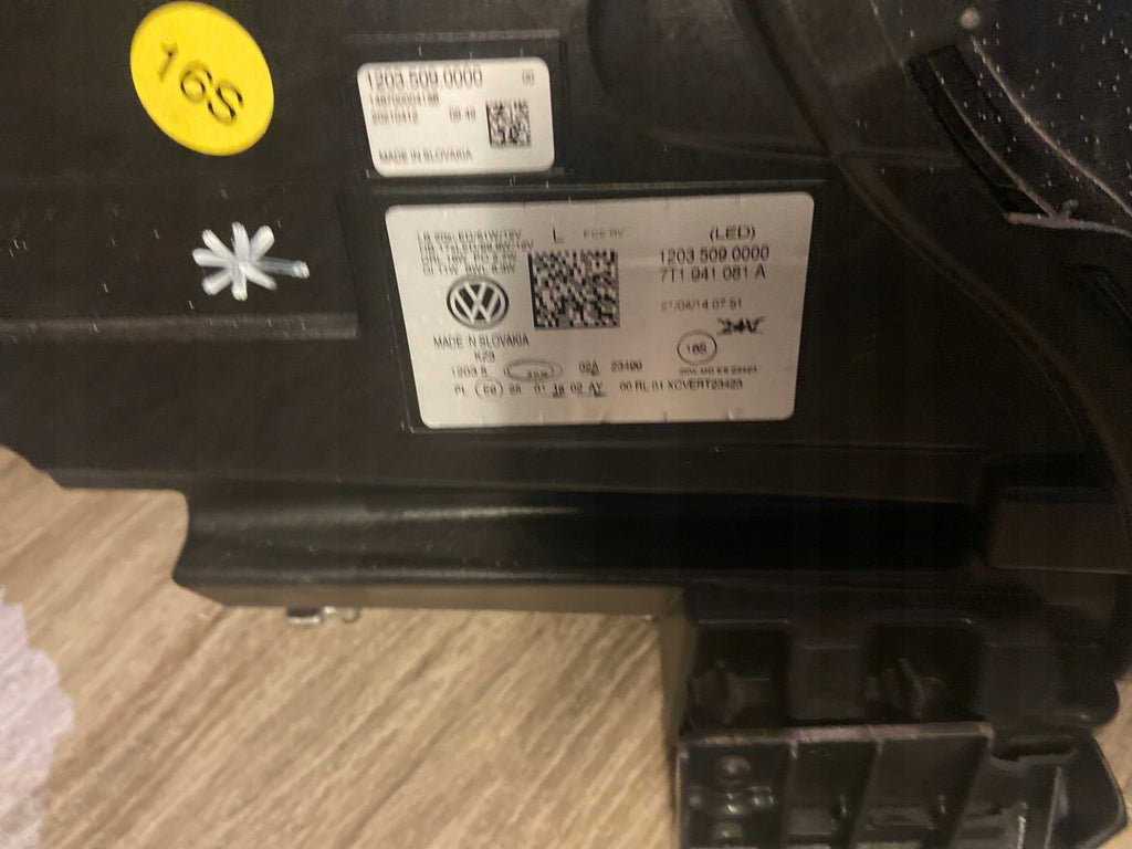 Frontscheinwerfer VW Multivan T7 7T1941081A 7T1941082A LED Rechts oder Links SCH7306669352ia