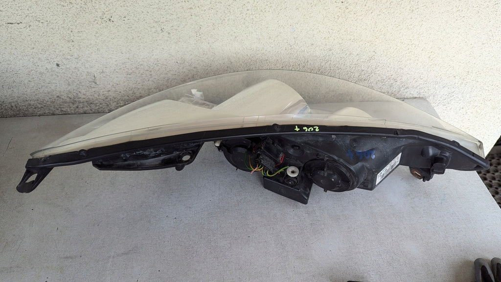 Frontscheinwerfer Peugeot 9686606780 1K0937084D 5K0920861 Links Headlight SCH8119646982ww