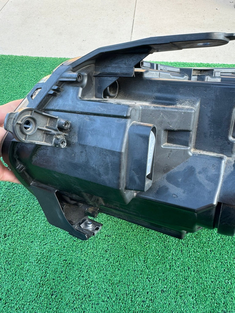 Frontscheinwerfer Dacia Duster 260106194R 260109550R Rechts Headlight