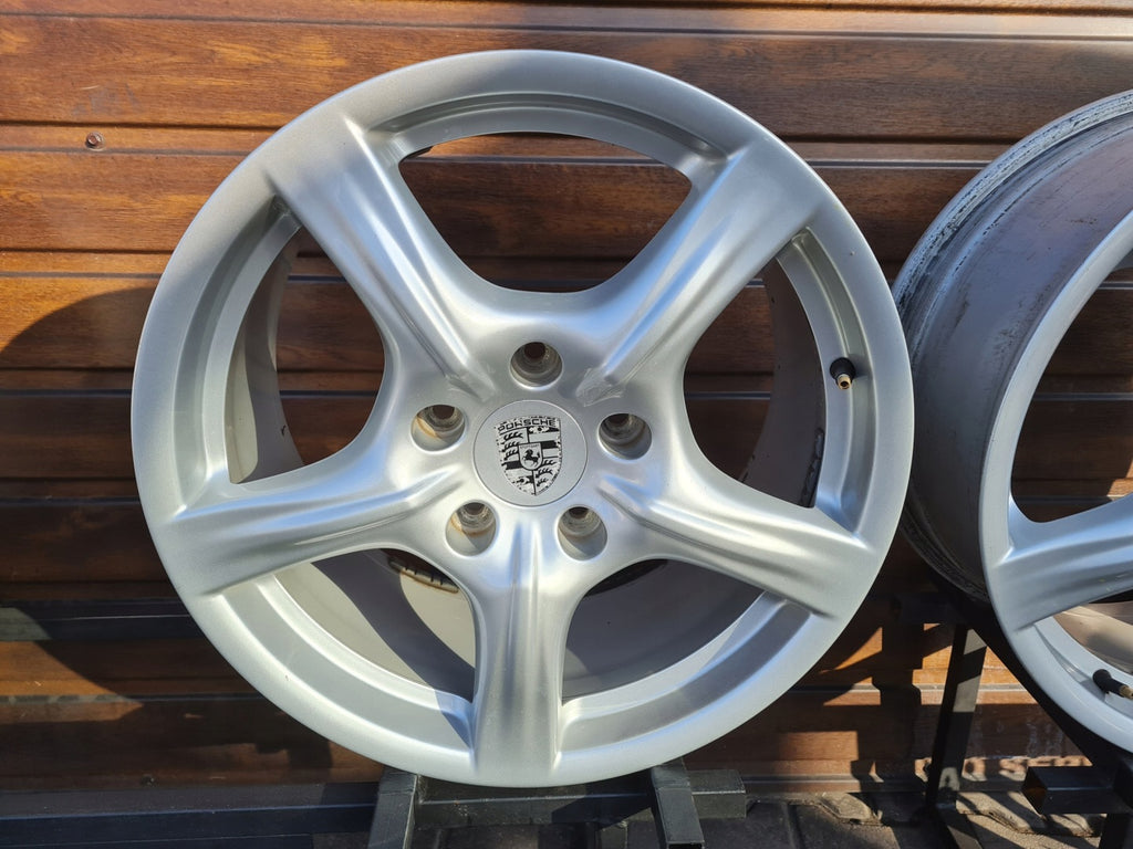4x Alufelge 18 Zoll 9.0" 5x130 53ET Glanz Silber 97036213600 Porsche Rim Wheel FEL7398723761tr