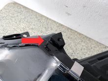 Laden Sie das Bild in den Galerie-Viewer, Frontscheinwerfer Mitsubishi III 8301D3-31 LED Links Scheinwerfer Headlight