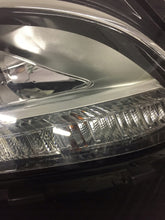 Laden Sie das Bild in den Galerie-Viewer, Frontscheinwerfer Mercedes-Benz Gle W166 W1668201459 LED Rechts Headlight