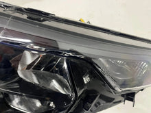 Laden Sie das Bild in den Galerie-Viewer, Frontscheinwerfer Ford Transit Tourneo Courier R2X613W030CE Links Headlight