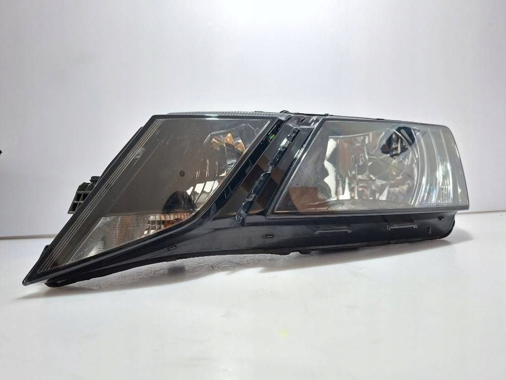 Frontscheinwerfer Skoda Octavia III 030110420100 5E1941015C Links Headlight SCH8151915785ep
