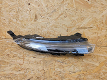 Laden Sie das Bild in den Galerie-Viewer, Frontscheinwerfer Hyundai Bayon 92208Q0500 LED Vorderseite Headlight SCH3228105702ai