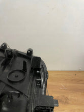 Laden Sie das Bild in den Galerie-Viewer, Frontscheinwerfer Mazda III BHRZ-51040 Xenon Links Scheinwerfer Headlight