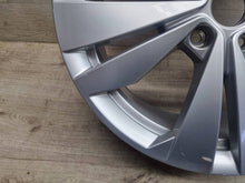 Laden Sie das Bild in den Galerie-Viewer, 1x Alufelge 18 Zoll 5x112 10A071498 VW Id.3 Rim Wheel FEL4673283970lq