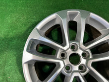 Laden Sie das Bild in den Galerie-Viewer, 1x Alufelge 17 Zoll 7.0&quot; 5x108 50ET LJ6C-A2A Ford Kuga Rim Wheel