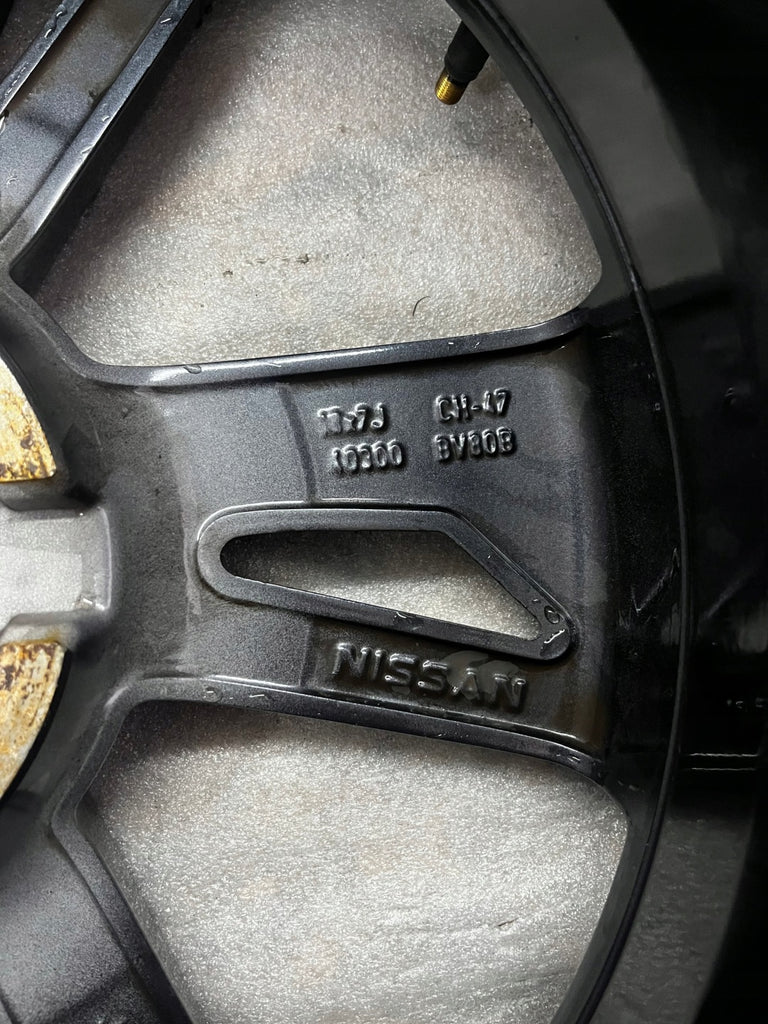 1x Alufelge 17 Zoll 7.0" 5x114.3 47ET Glanz 40300BV808 Nissan Juke Rim Wheel FEL2085225352hc