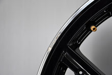 Load image into Gallery viewer, 1x Alufelge 18 Zoll 8.0" 5x108 48ET Glanz Schwarz 9835058180 Peugeot Rim Wheel FEL9619501889md