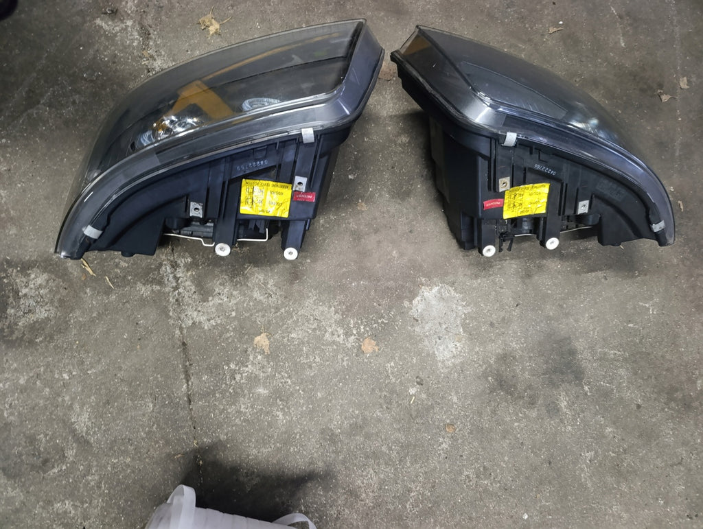 Frontscheinwerfer VW T5 Ein Satz Scheinwerfer Headlight SCH6447063877bu