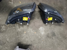 Load image into Gallery viewer, Frontscheinwerfer VW T5 Ein Satz Scheinwerfer Headlight SCH6447063877bu