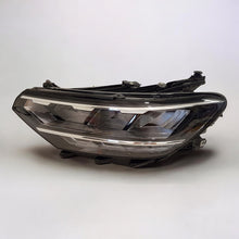 Laden Sie das Bild in den Galerie-Viewer, Frontscheinwerfer VW Passat B8 3G1941035Q LED Links Scheinwerfer Headlight