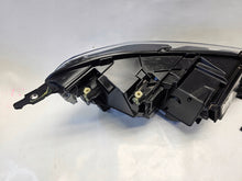 Laden Sie das Bild in den Galerie-Viewer, Frontscheinwerfer Toyota Proace 9847211580 Xenon Links Scheinwerfer Headlight SCH6244019056ld