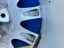 Load image into Gallery viewer, 1x Alufelge 18 Zoll 8.0&quot; 5x130 53ET Silber 7P56010298Z8 Porsche Cayenne