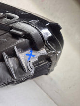 Laden Sie das Bild in den Galerie-Viewer, Frontscheinwerfer Ford Transit Courier R2X613W030 Links Scheinwerfer Headlight SCH7604638111cj