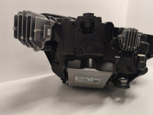 Laden Sie das Bild in den Galerie-Viewer, Frontscheinwerfer Skoda Octavia IV 5E4941015A LED Links Scheinwerfer Headlight SCH9318209161ib