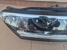 Load image into Gallery viewer, Frontscheinwerfer VW T Roc 2GA941035AF Links Scheinwerfer Headlight SCH6684591041ky