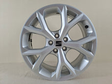 Laden Sie das Bild in den Galerie-Viewer, 1x Alufelge 17 Zoll 6.5&quot; 5x100 48ET Glanz Silber 6F9601025H Seat Arona Rim Wheel
