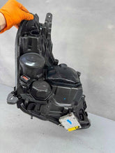 Laden Sie das Bild in den Galerie-Viewer, Frontscheinwerfer Opel Astra H 103419012228 Xenon Links Scheinwerfer Headlight SCH8430492501un