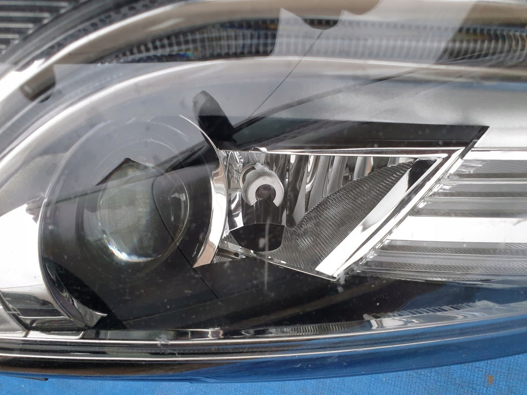 Frontscheinwerfer Audi Q5 90021780 LED Ein Stück (Rechts oder Links) Headlight