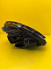 Laden Sie das Bild in den Galerie-Viewer, Frontscheinwerfer Mercedes-Benz Eqa Eqb A2439069000 LED Rechts Headlight SCH2271475382rj