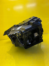 Laden Sie das Bild in den Galerie-Viewer, Frontscheinwerfer Audi Q3 83A941036 LED Rechts Scheinwerfer Headlight