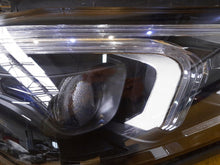 Laden Sie das Bild in den Galerie-Viewer, Frontscheinwerfer Mercedes-Benz Gle A1679061700 LED Rechts Headlight