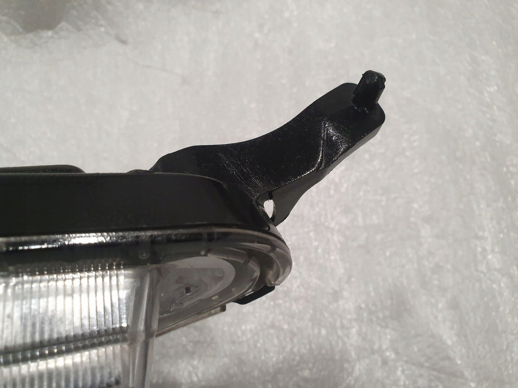 Frontscheinwerfer Mitsubishi Colt Xenon Ein Stück (Rechts oder Links) Headlight