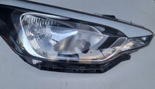 Load image into Gallery viewer, Frontscheinwerfer Hyundai I20 II 92102-C8 Rechts Scheinwerfer Headlight