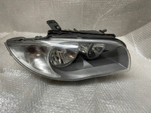 Load image into Gallery viewer, Frontscheinwerfer BMW E81 E82 E87 7193388 Rechts Scheinwerfer Headlight SCH9984230237ta