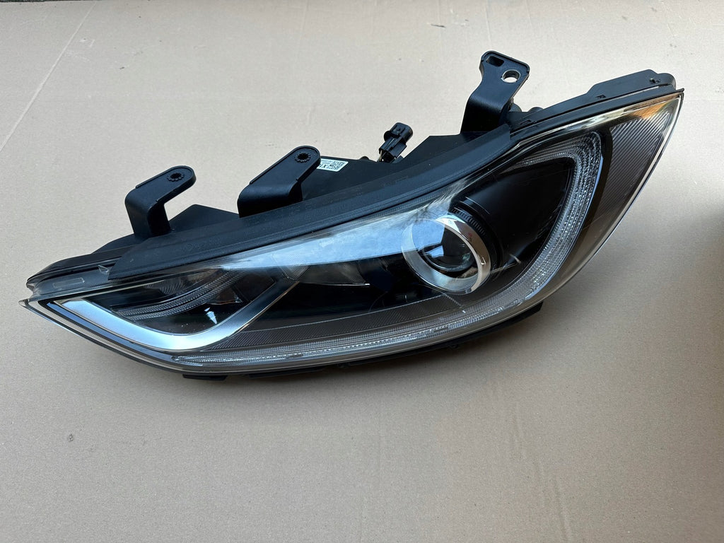 Frontscheinwerfer Hyundai Elantra 92101-F2100 Links Scheinwerfer Headlight