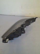 Laden Sie das Bild in den Galerie-Viewer, Frontscheinwerfer Toyota Yaris LED Rechts Scheinwerfer Headlight