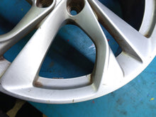 Load image into Gallery viewer, 1x Alufelge 17 Zoll 7.5" 5x105 44ET Silber Opel Astra Rim Wheel FEL9907109530dm