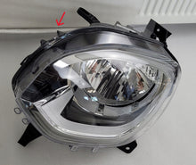 Laden Sie das Bild in den Galerie-Viewer, Frontscheinwerfer Renault Twingo III 260602593R LED Links Scheinwerfer Headlight SCH1982055077ms