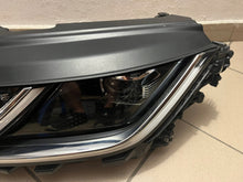 Laden Sie das Bild in den Galerie-Viewer, Frontscheinwerfer VW 3G8941035 Links Scheinwerfer Headlight SCH3370875346ai