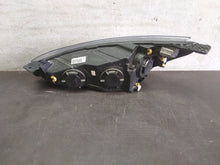 Laden Sie das Bild in den Galerie-Viewer, Frontscheinwerfer Ford Focus JX7B-13W029-CE Rechts Scheinwerfer Headlight