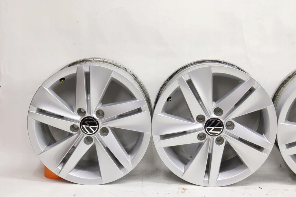 4x Alufelge 16 Zoll 7.0" 5x112 48ET Matt 5H0601025 VW Golf Viii Rim Wheel FEL2662623454sv